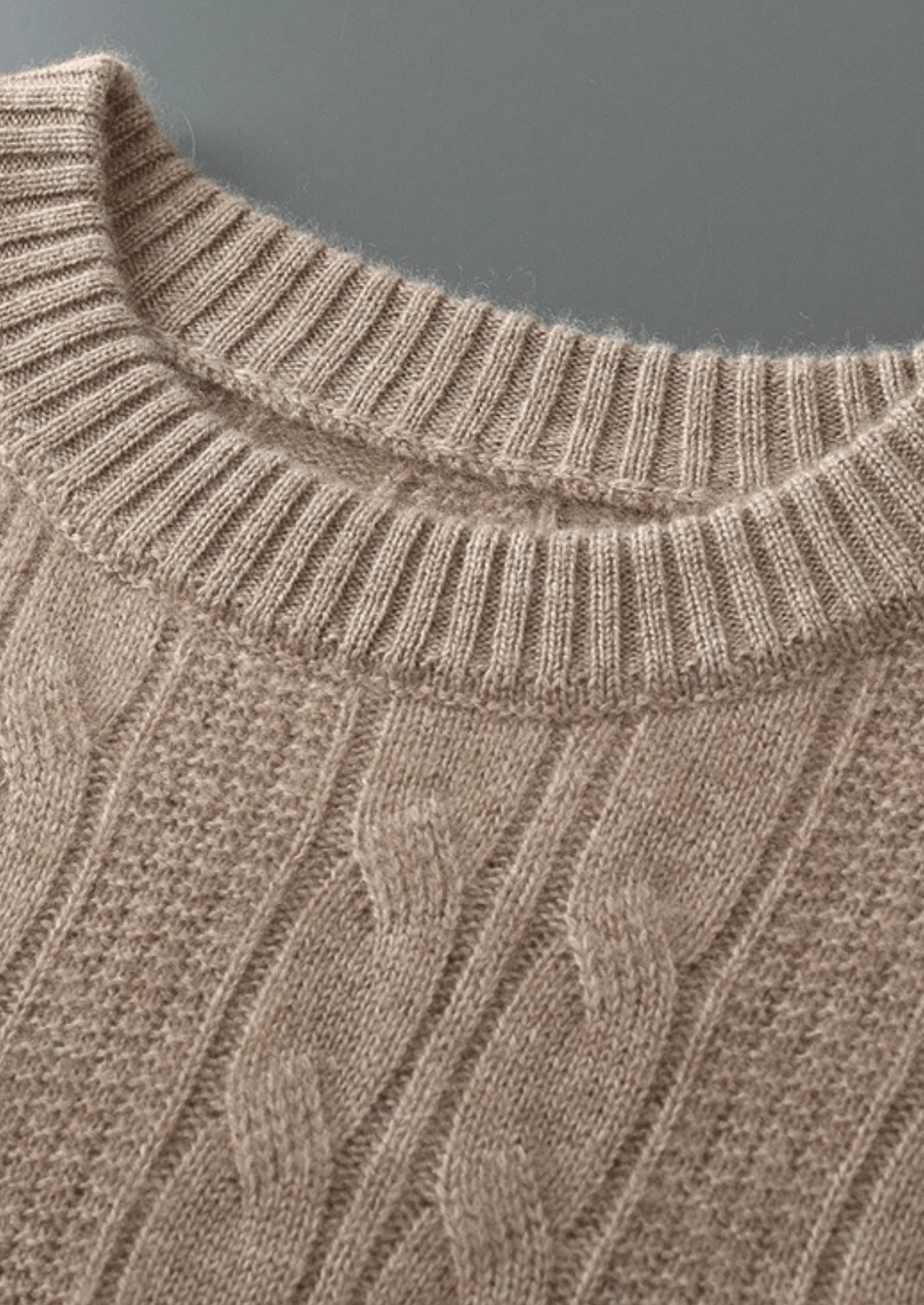 PURE EXTRA - FINE MERINO WOOL CABLE CREWNECK - Derada