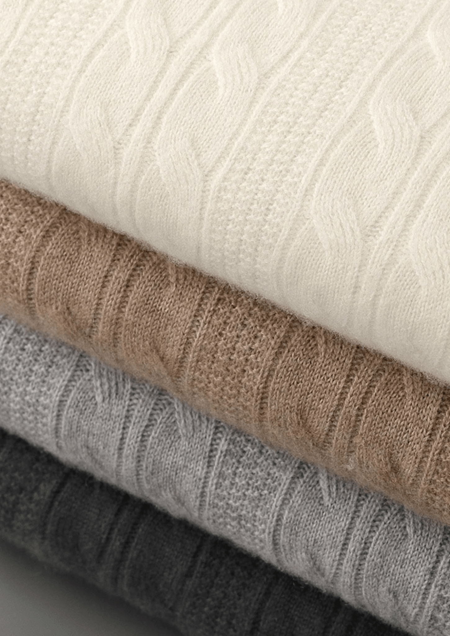 PURE EXTRA - FINE MERINO WOOL CABLE CREWNECK - Derada